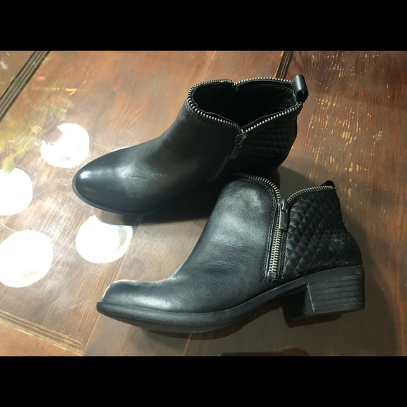 Lucky Brand black leather booties sz 6 - Picture 2 of 8